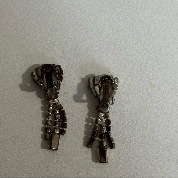 # 138 Vintage/Antique rhinestones silver tone dangle earrings - Picture 3 of 7